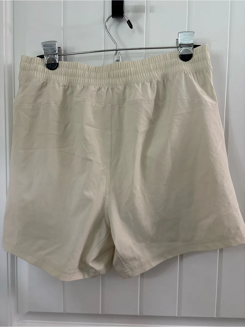 VRST Men's athletic shorts with elastic waist and Drawstring. Size Medium